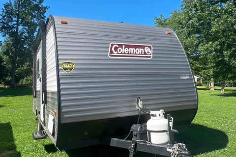 Maryana's Coleman Coleman lantern LT Travel Trailer