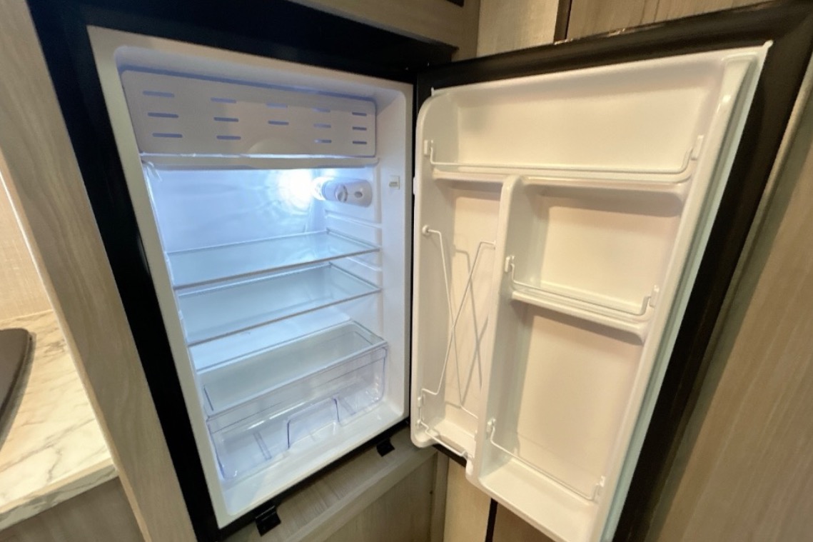 Maryana's Coleman Coleman lantern LT Travel Trailer