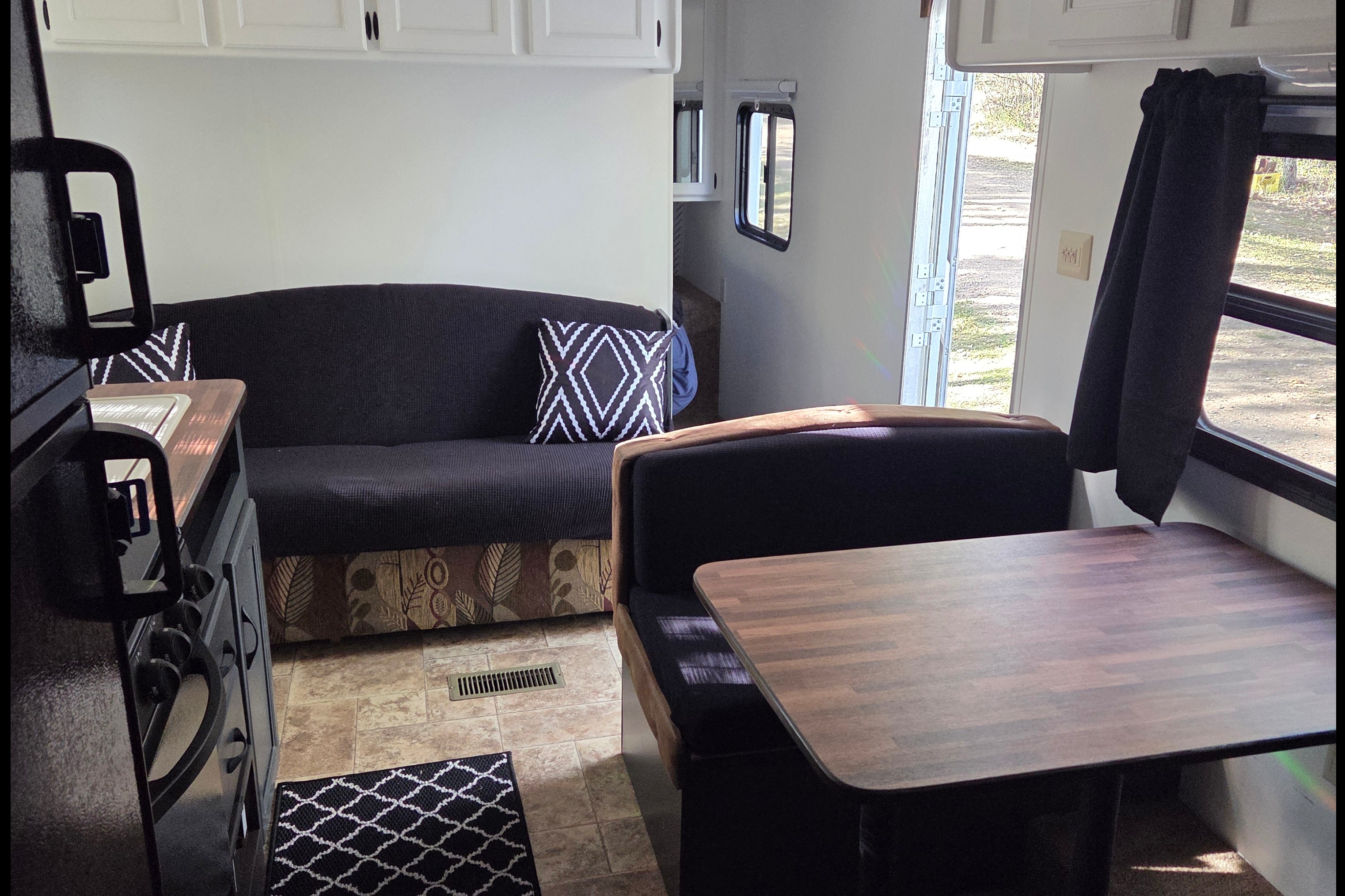 Jesse's Cozy Camper