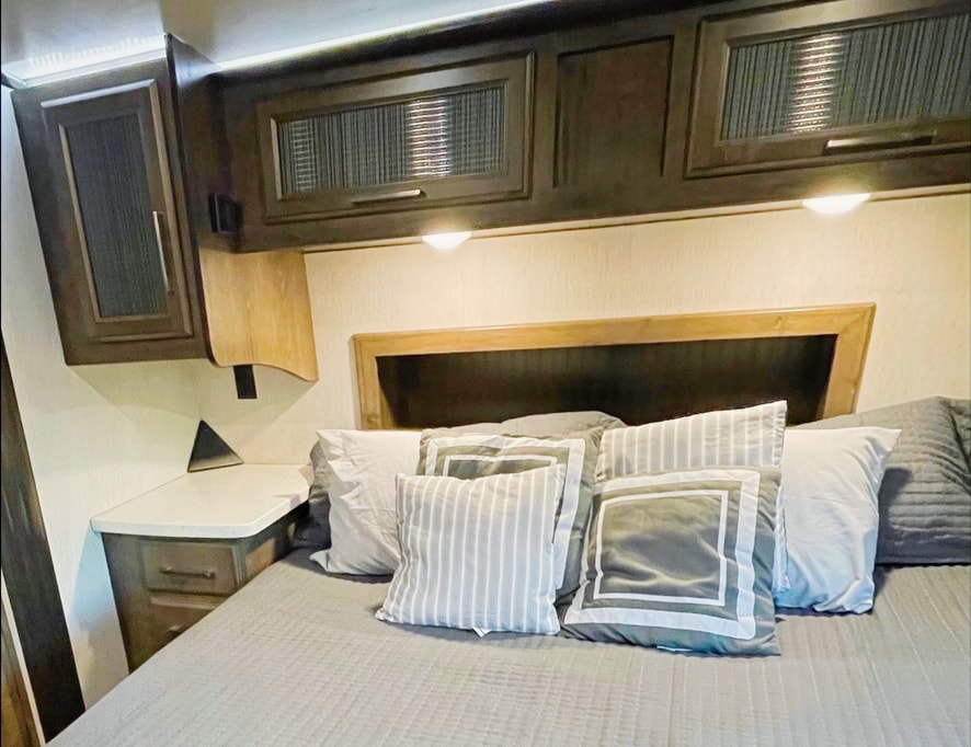 George's Cyclone  Fifth Wheel Delivered only 