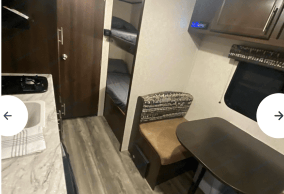 Extremely light weight Jayco Jay flight slx 174bh Travel Trailer