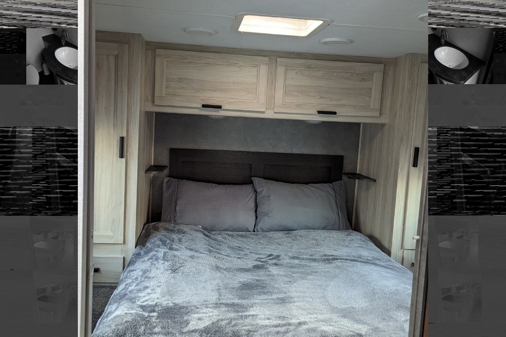 "Jackson" Forest River Sunseeker 2850LE Class C