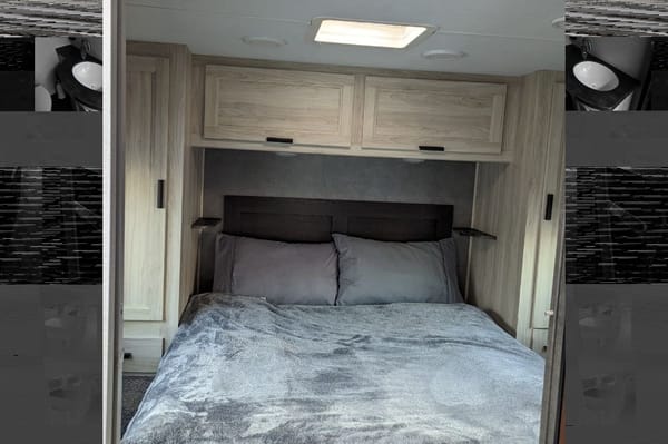 "Jackson" Forest River Sunseeker 2850LE Class C