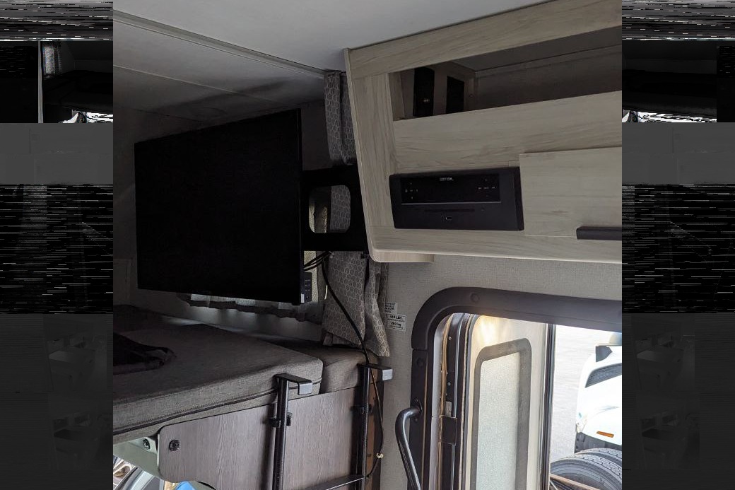 "Jackson" Forest River Sunseeker 2850LE Class C