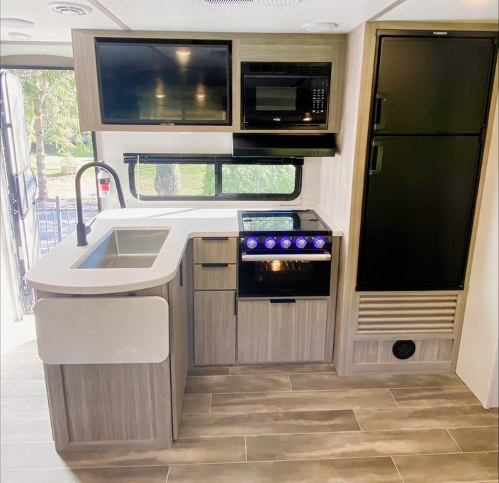 2021 Fully Loaded Family Keystone Travel Trailer