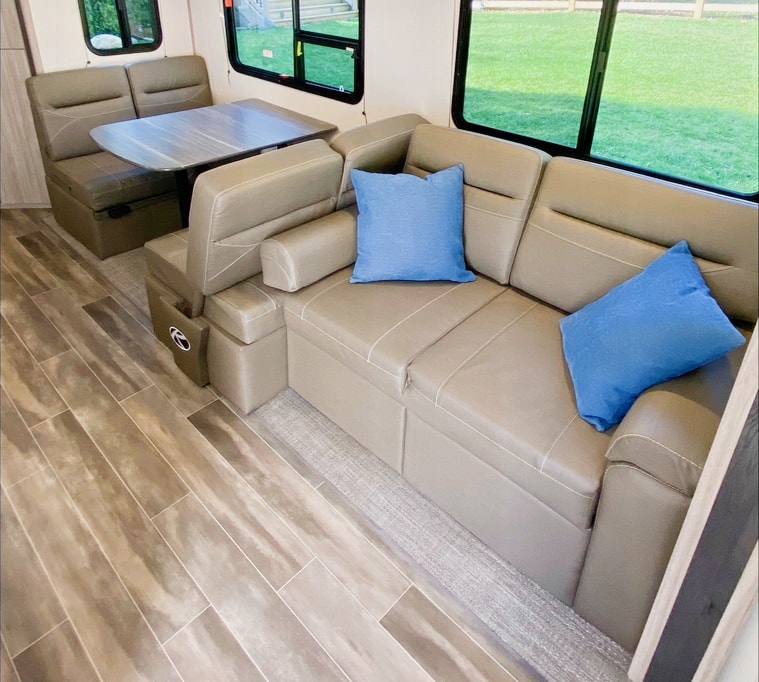 2021 Fully Loaded Family Keystone Travel Trailer