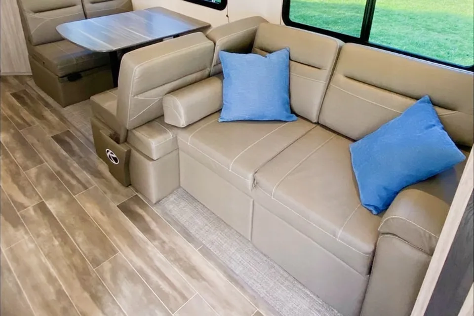 2021 Fully Loaded Family Keystone Travel Trailer