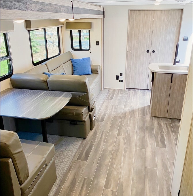 2021 Fully Loaded Family Keystone Travel Trailer