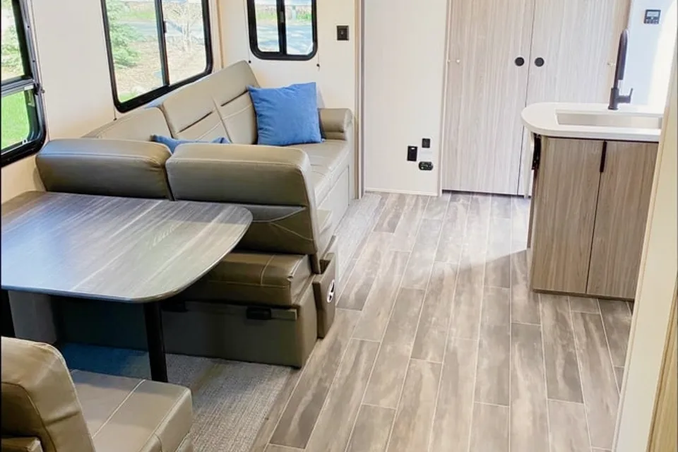 2021 Fully Loaded Family Keystone Travel Trailer