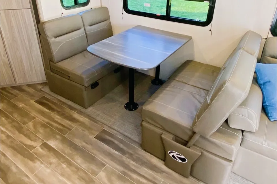 2021 Fully Loaded Family Keystone Travel Trailer