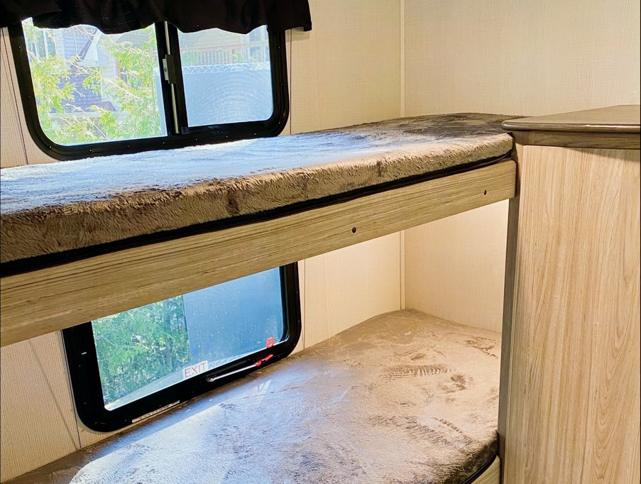 2021 Fully Loaded Family Keystone Travel Trailer
