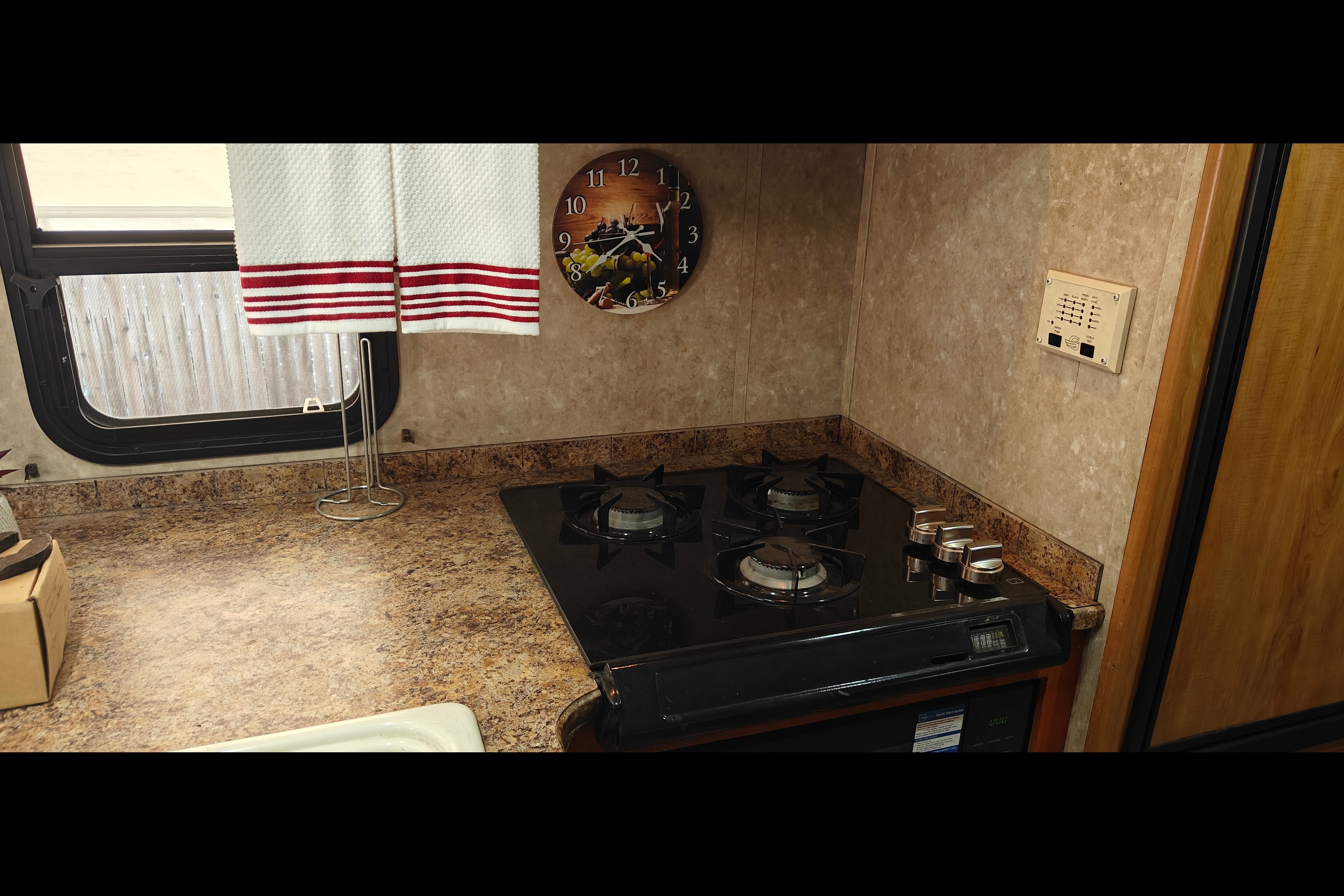 Comfortable and Fun Gulf Stream Stream Lite Travel Trailer