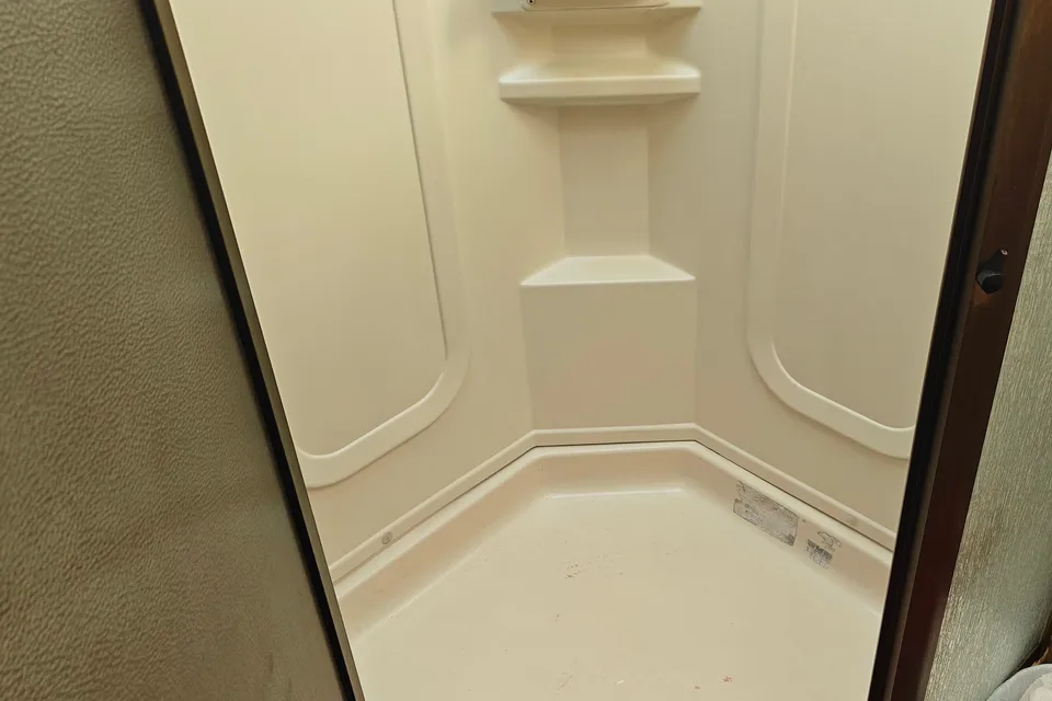 Comfortable and Fun Gulf Stream Stream Lite Travel Trailer