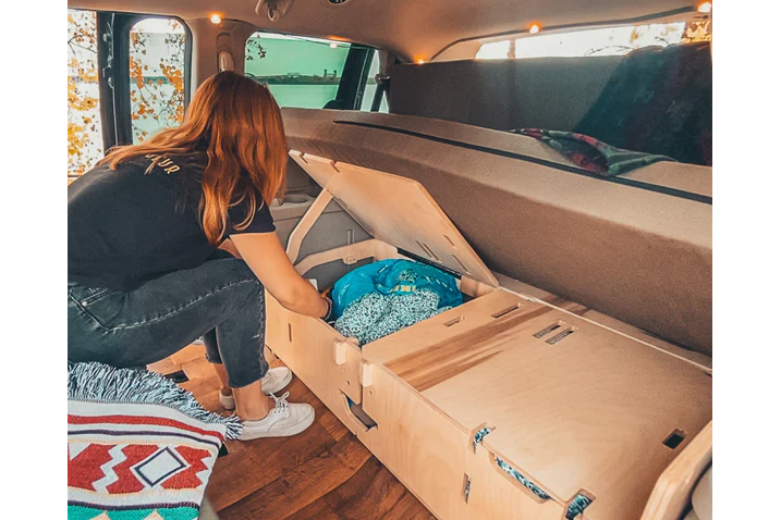 KK Camper minivan