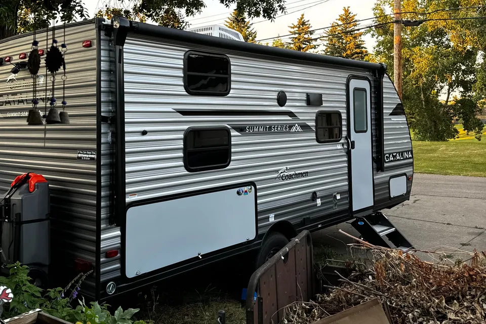 2024 Coachmen Catalina 184BHS • Off-Grid Family Bunkhouse w/ 300W Solar Lithium | Delivery & Setup