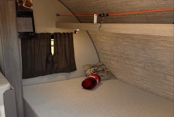 2024 Coachmen Catalina 184BHS • Off-Grid Family Bunkhouse w/ 300W Solar Lithium | Delivery & Setup