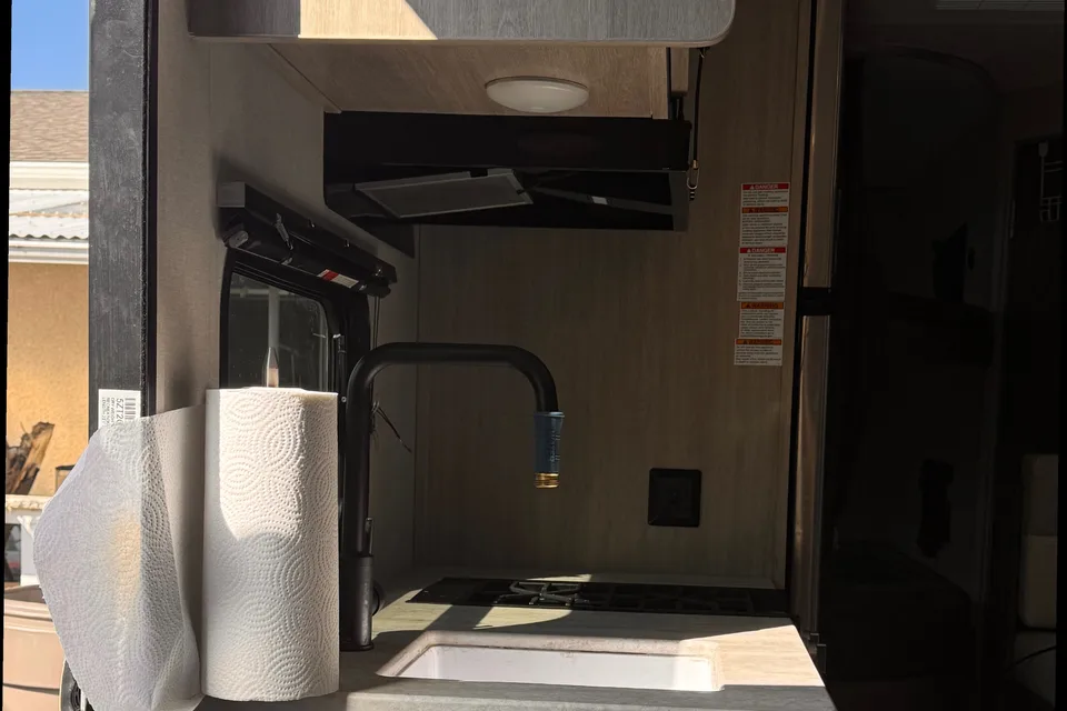 2024 Coachmen Catalina 184BHS • Off-Grid Family Bunkhouse w/ 300W Solar Lithium | Delivery & Setup