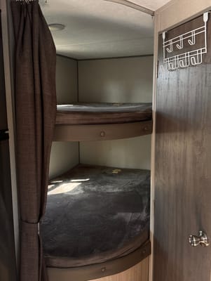 2024 Coachmen Catalina 184BHS • Off-Grid Family Bunkhouse w/ 300W Solar Lithium | Delivery & Setup