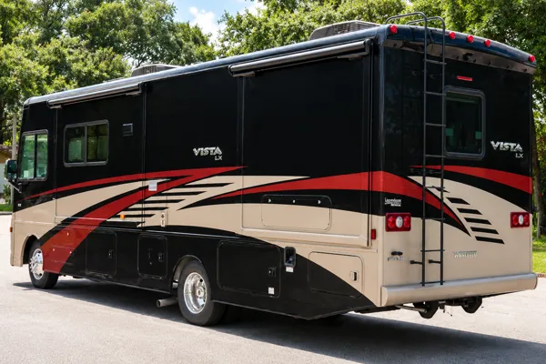 Meet "Nomad" - Winnebago Vista LX 2019