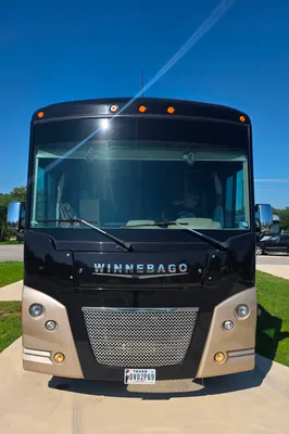 Meet "Nomad" - Winnebago Vista LX 2019
