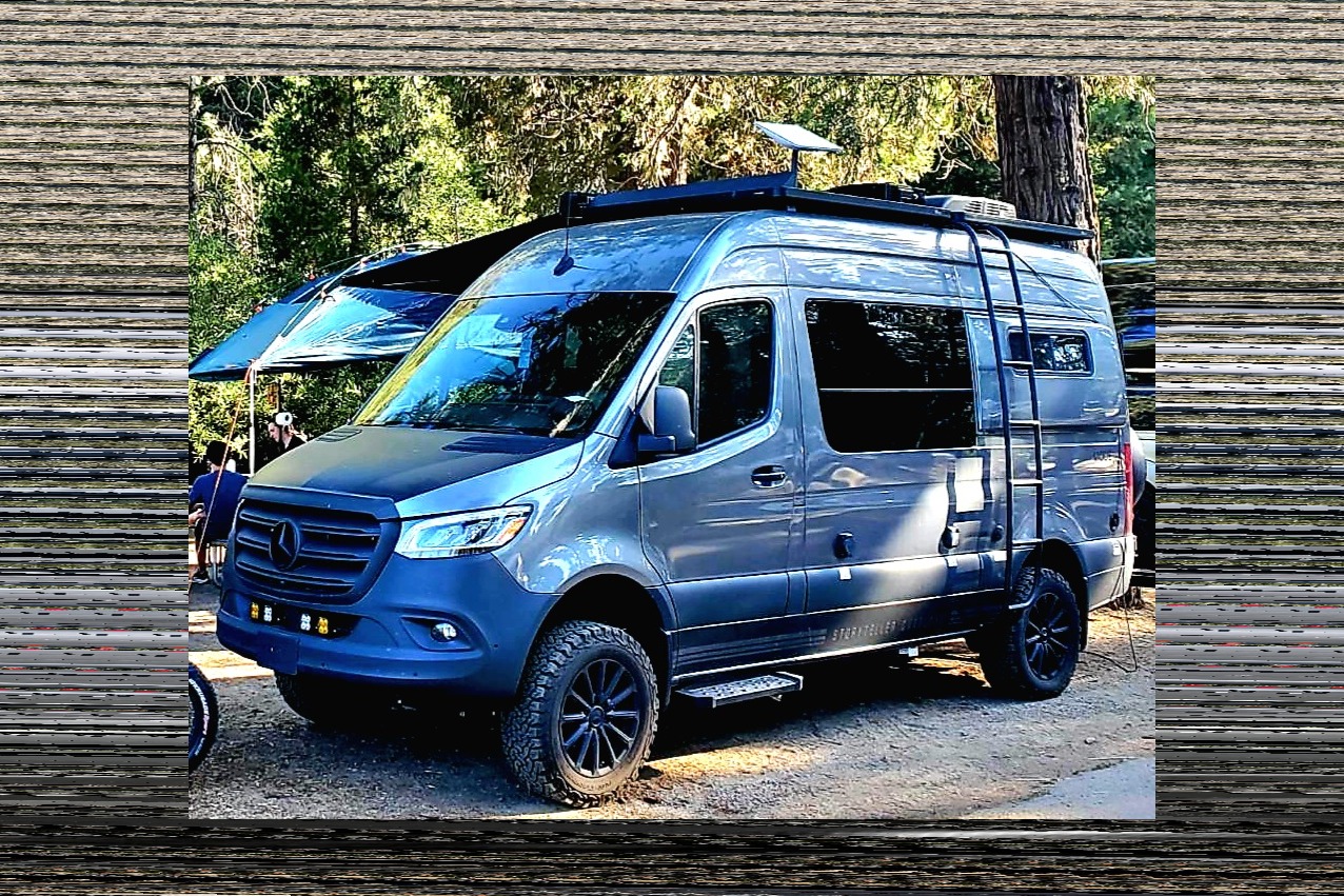 Storyteller Overland Stealth Mode 4x4