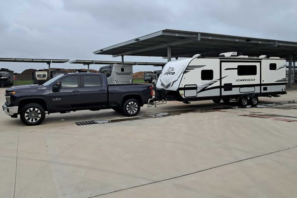 2022 Jayco Jay Feather 24BH Travel Trailer (Family Friendly Trailer)