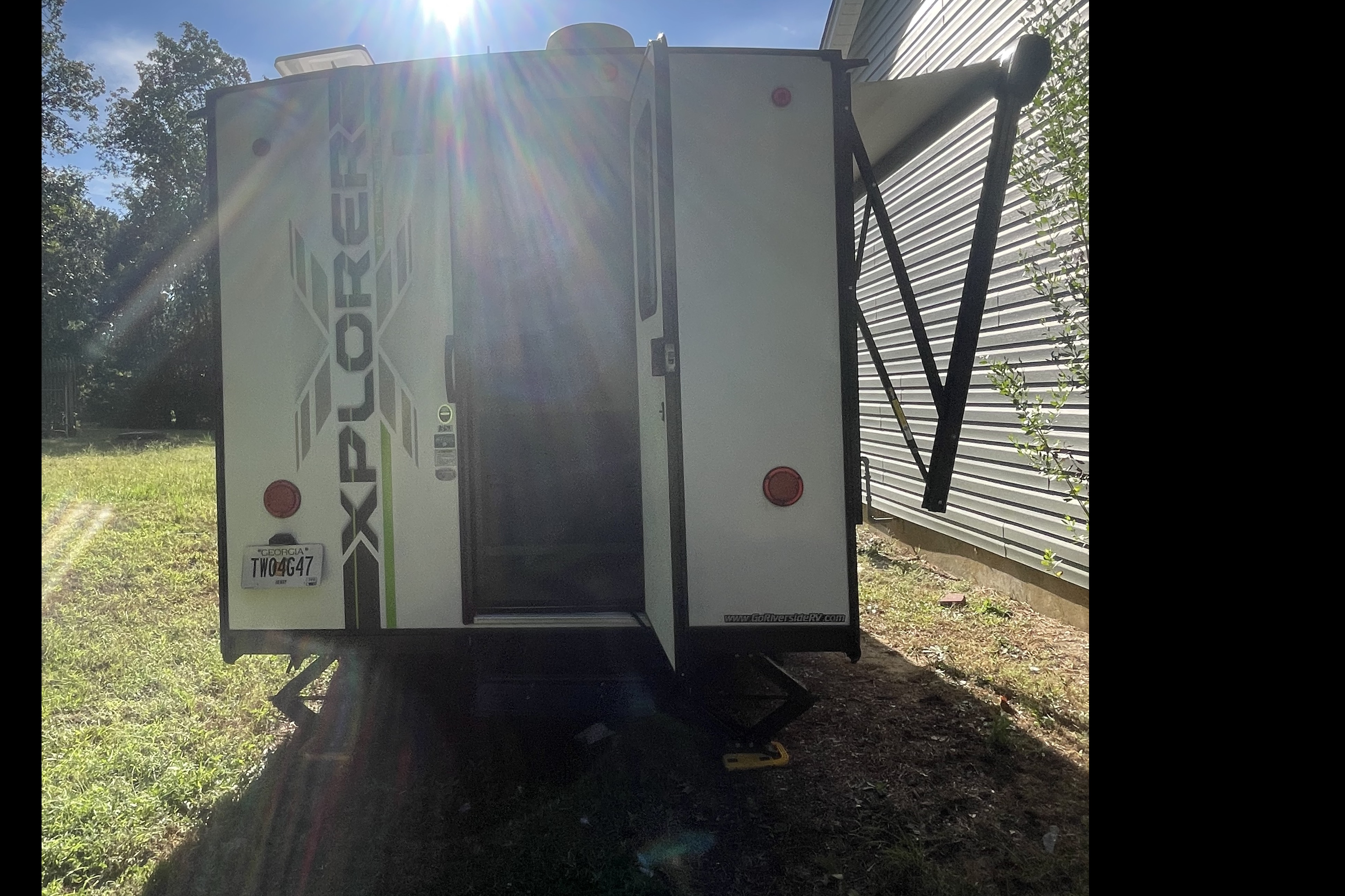 Sharmaine's Riverside RV Xplorer 135x Travel Trailer