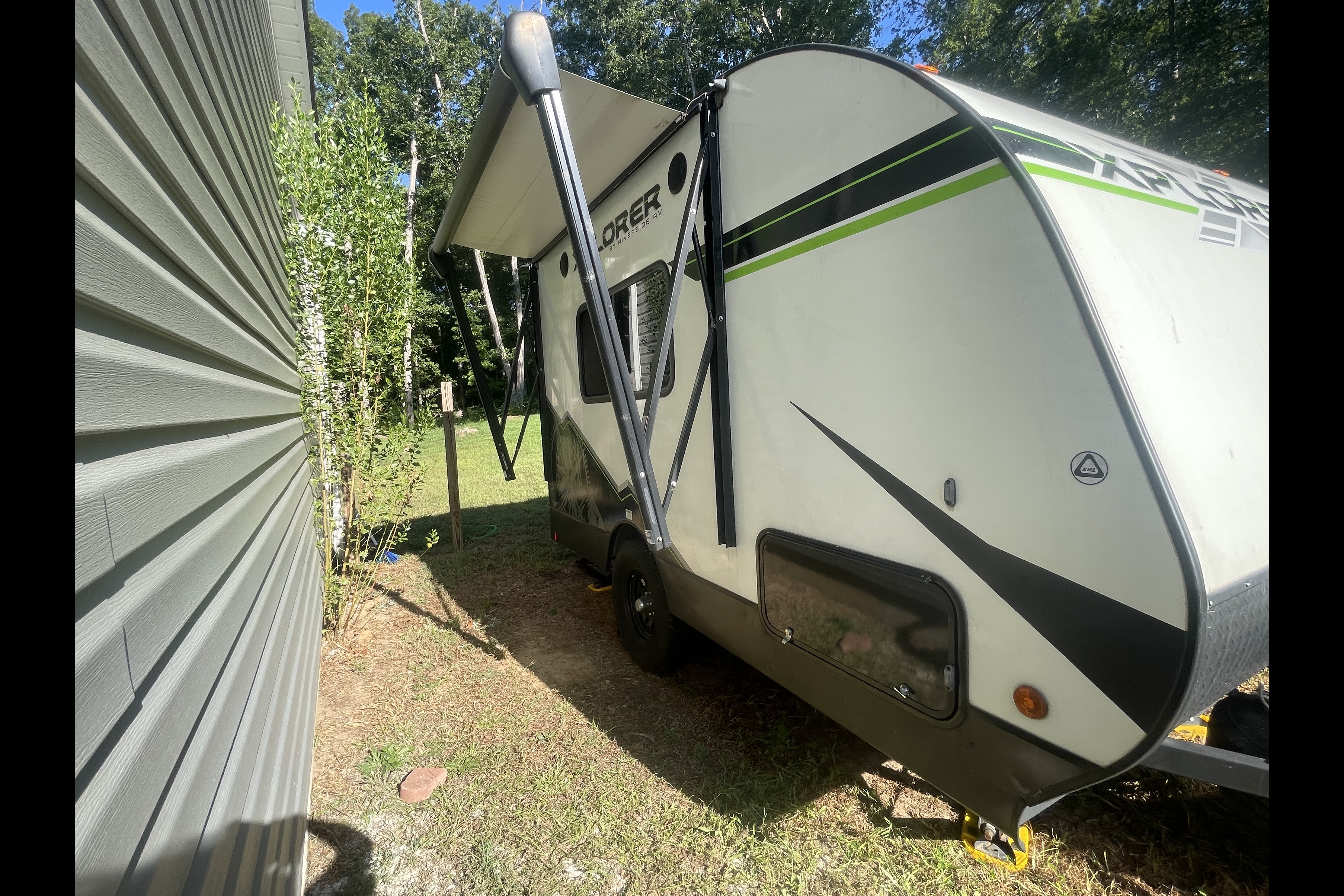Sharmaine's Riverside RV Xplorer 135x Travel Trailer
