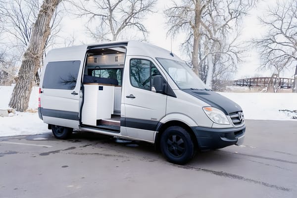 Mercedes-Benz 2500 Campervan