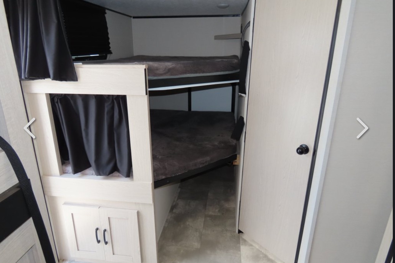 Jedi’s Coachmen Apex Travel Trailer