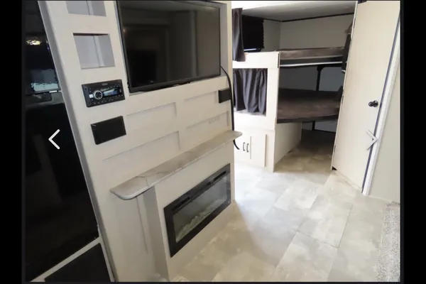 Jedi’s Coachmen Apex Travel Trailer