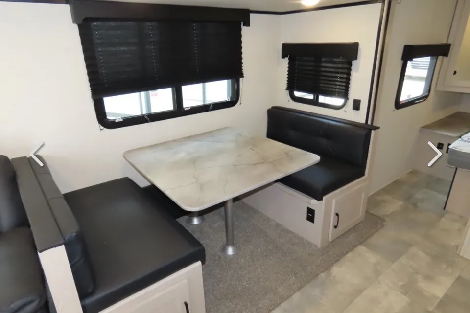 Jedi’s Coachmen Apex Travel Trailer