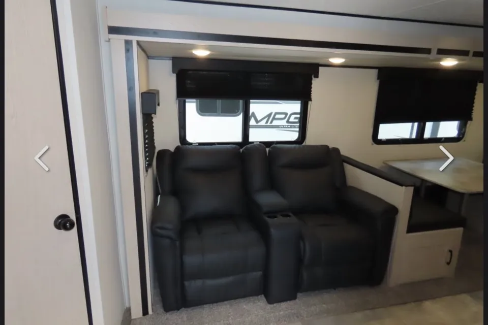 Jedi’s Coachmen Apex Travel Trailer