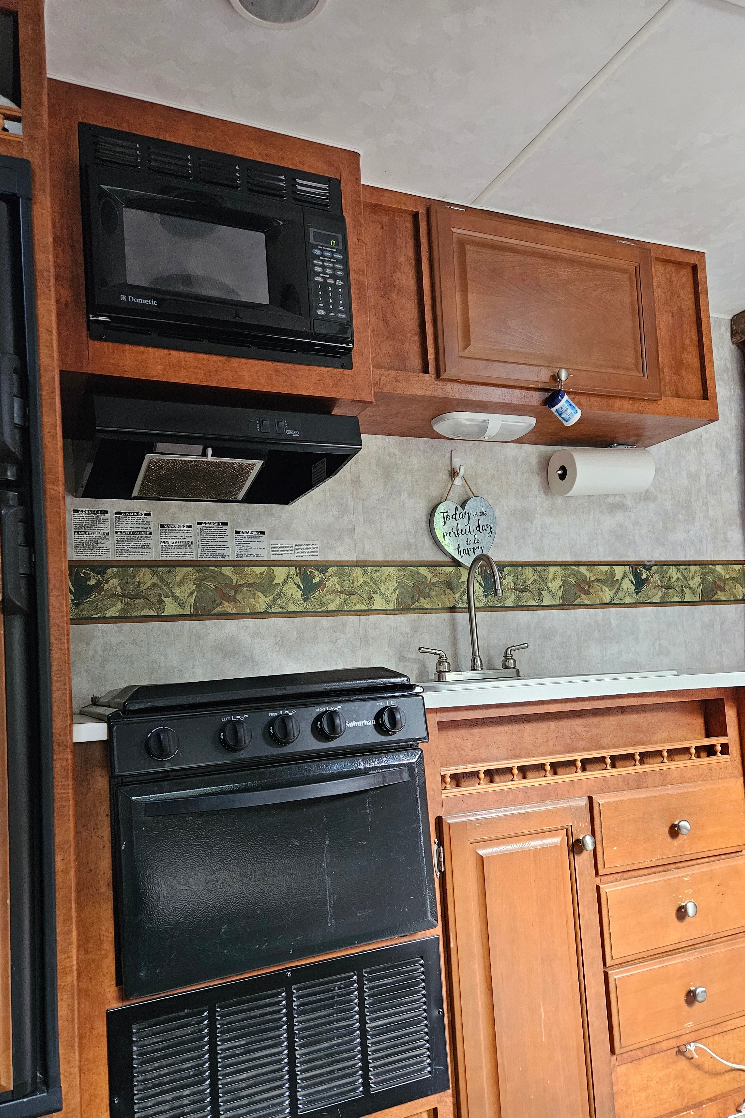 Vancouver Island Dog-Friendly 27ft Tango | Perfect for Camping & Dog Shows
