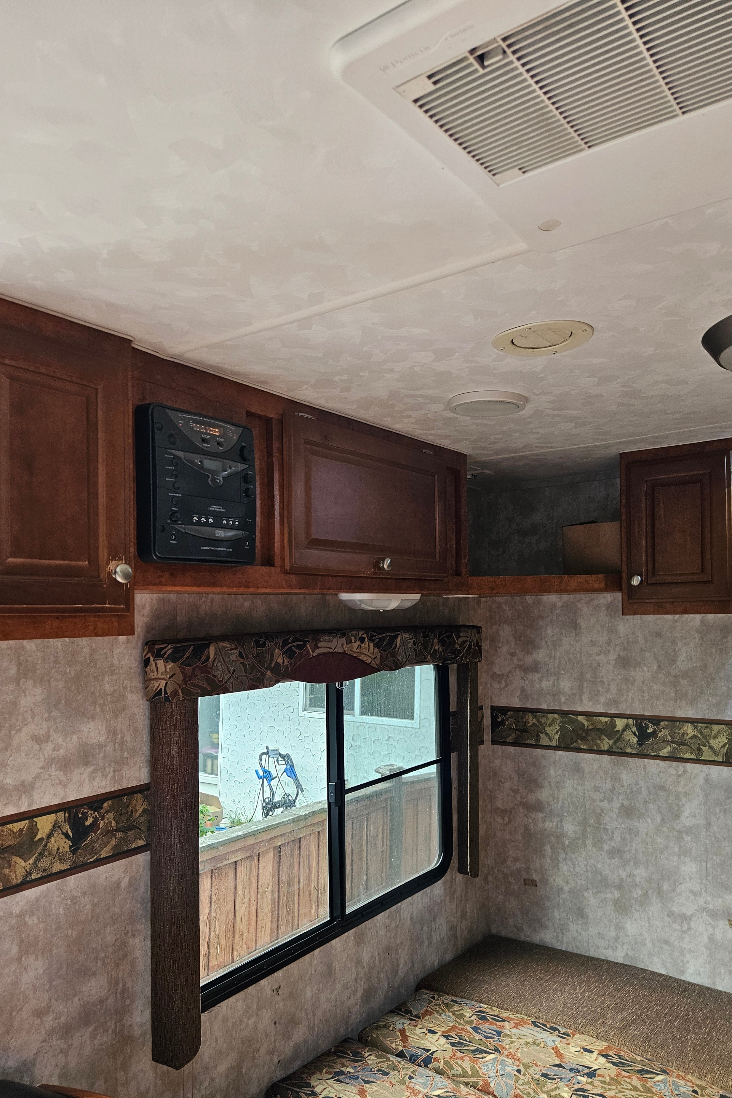 Vancouver Island Dog-Friendly 27ft Tango | Perfect for Camping & Dog Shows