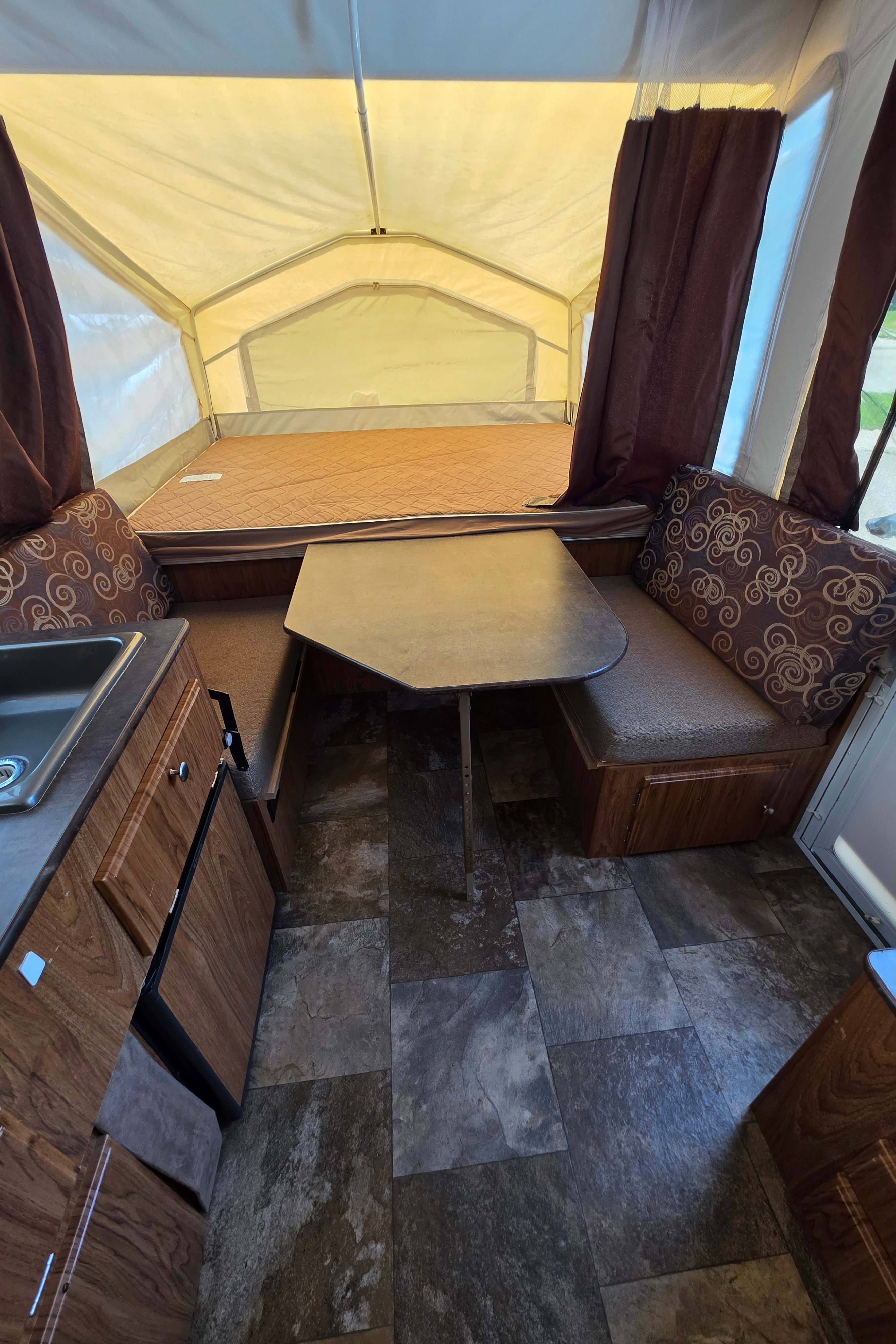 The Happy Camper -family-friendly Rockwood Freedom Pop-up trailer