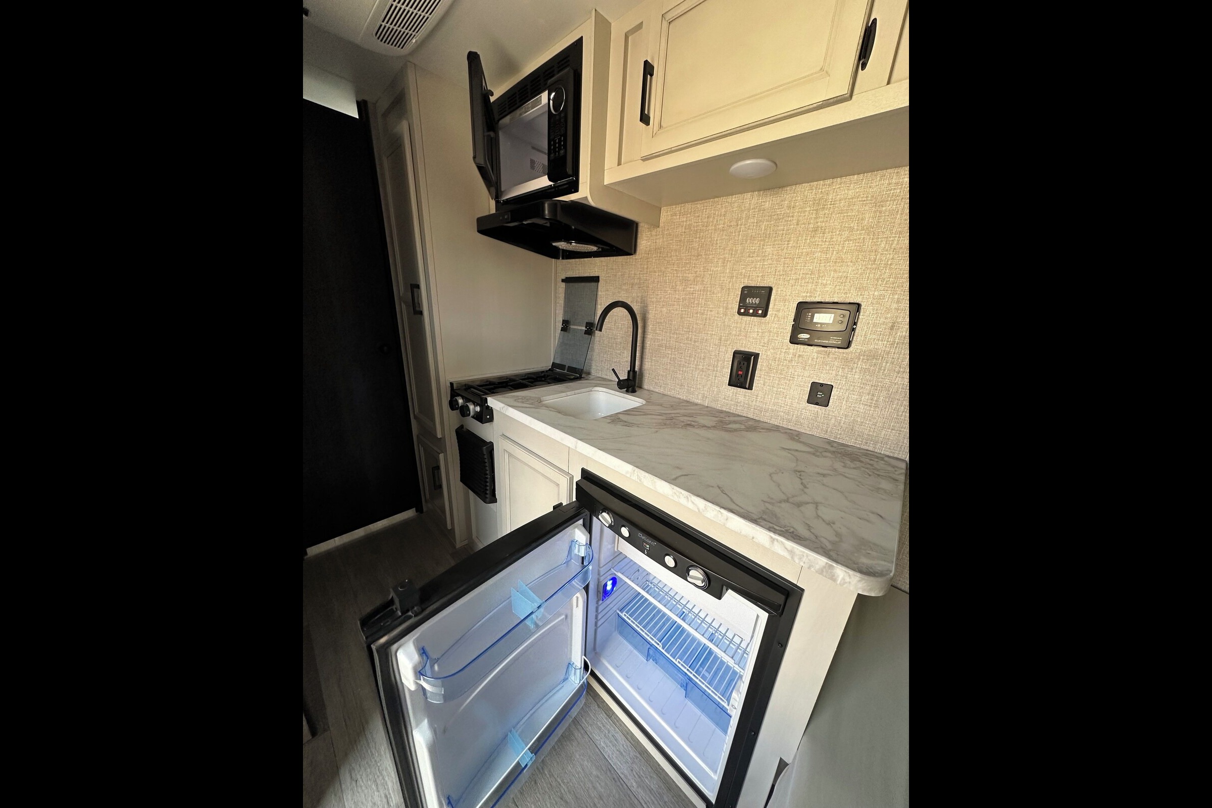 Lore's Jayco Jay Flight Travel Trailer