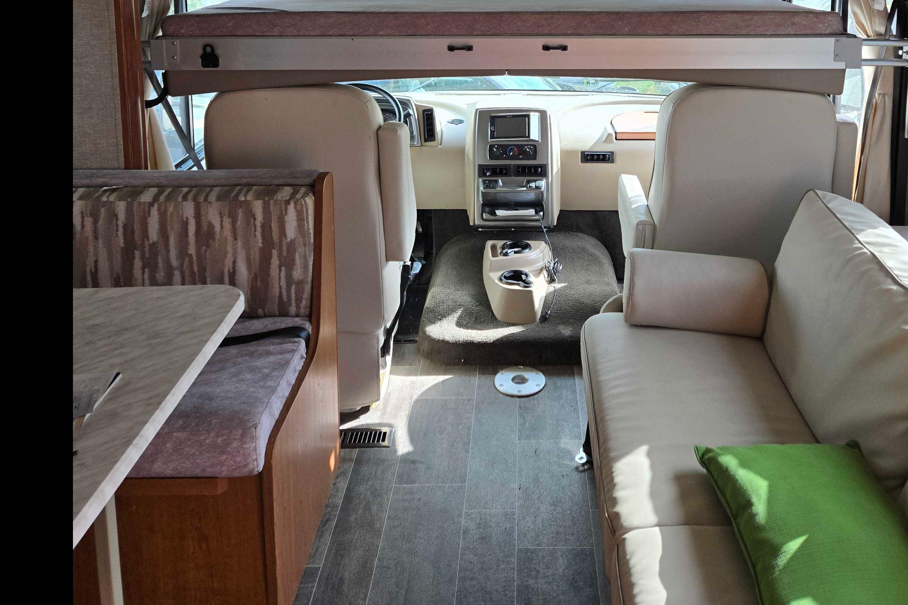 D's Winnebago Sunstar Class A