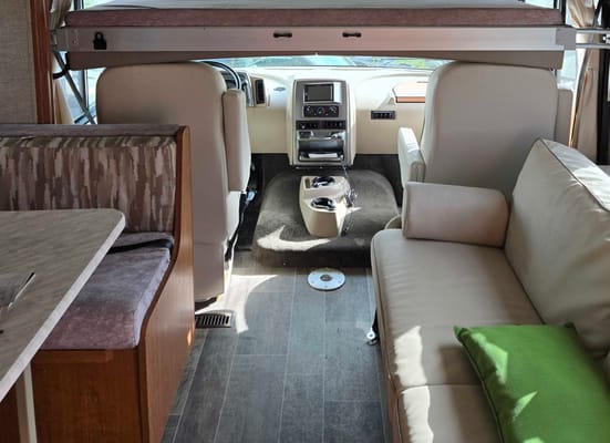 D's Winnebago Sunstar Class A