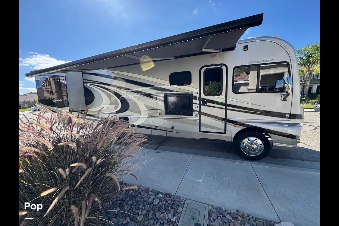 Kenneth's Fleetwood Southwind 34A Class A