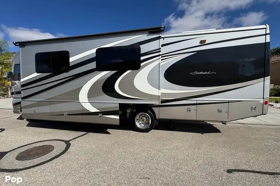 Kenneth's Fleetwood Southwind 34A Class A