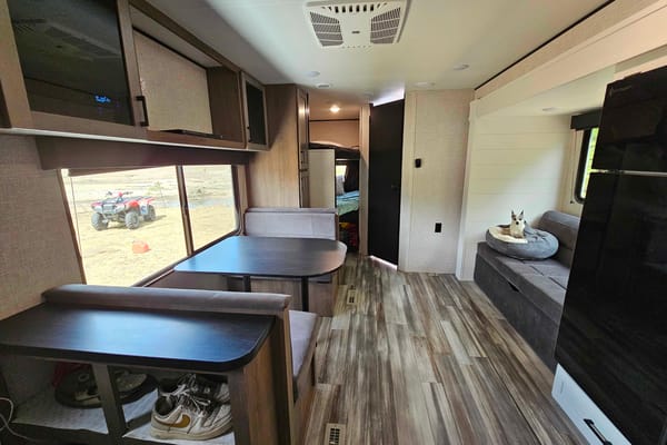 Maddy's Jayco 2025 Jay Flight SLX 265BHSW Travel Trailer