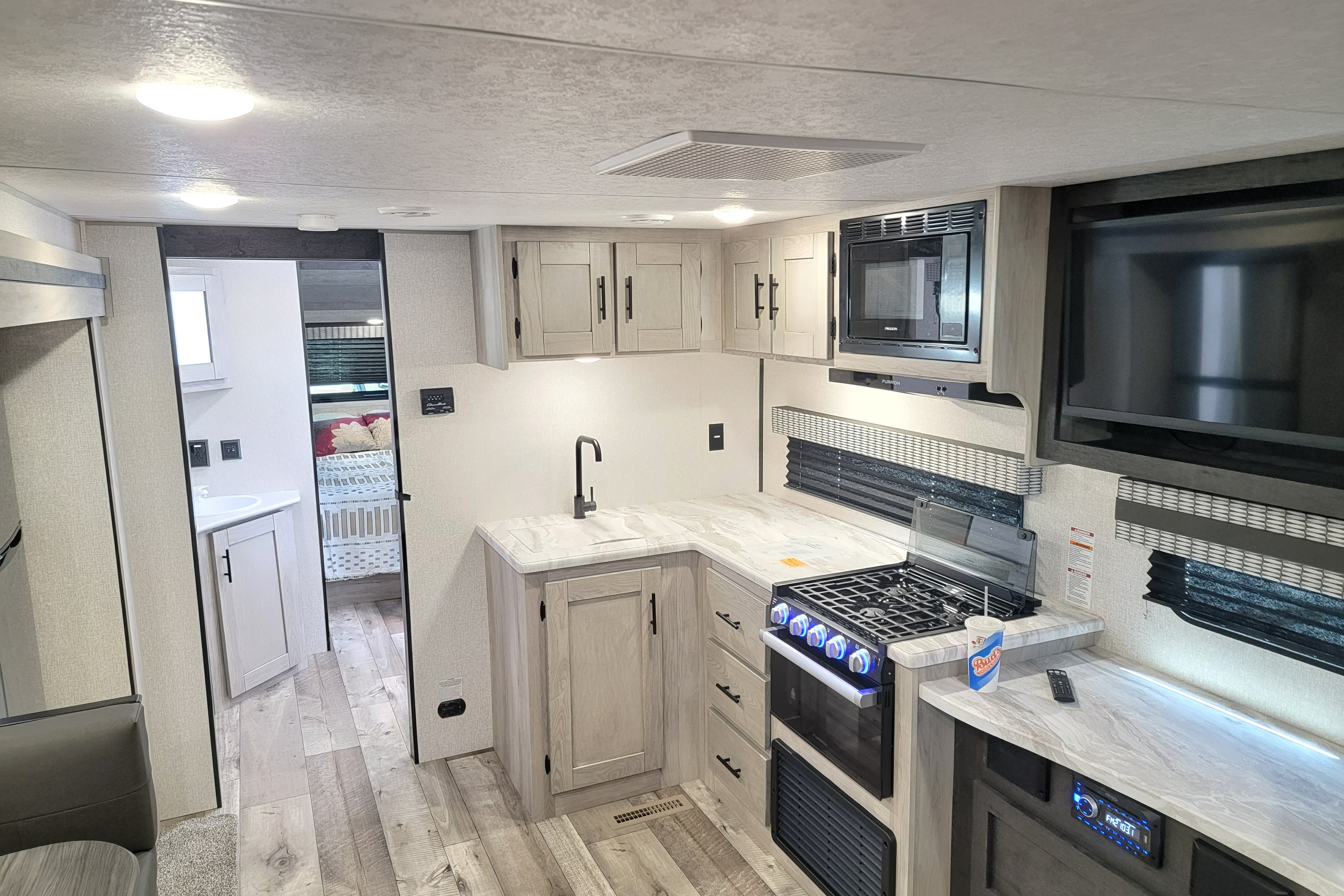 Victor's KZ Connect  C281bhse Travel Trailer