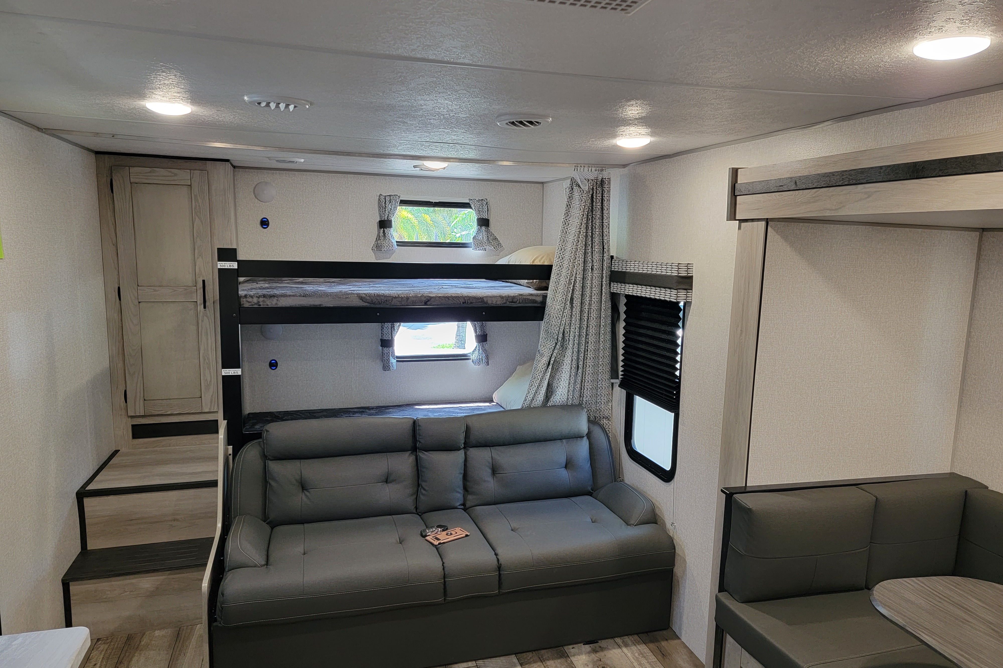 Victor's KZ Connect  C281bhse Travel Trailer