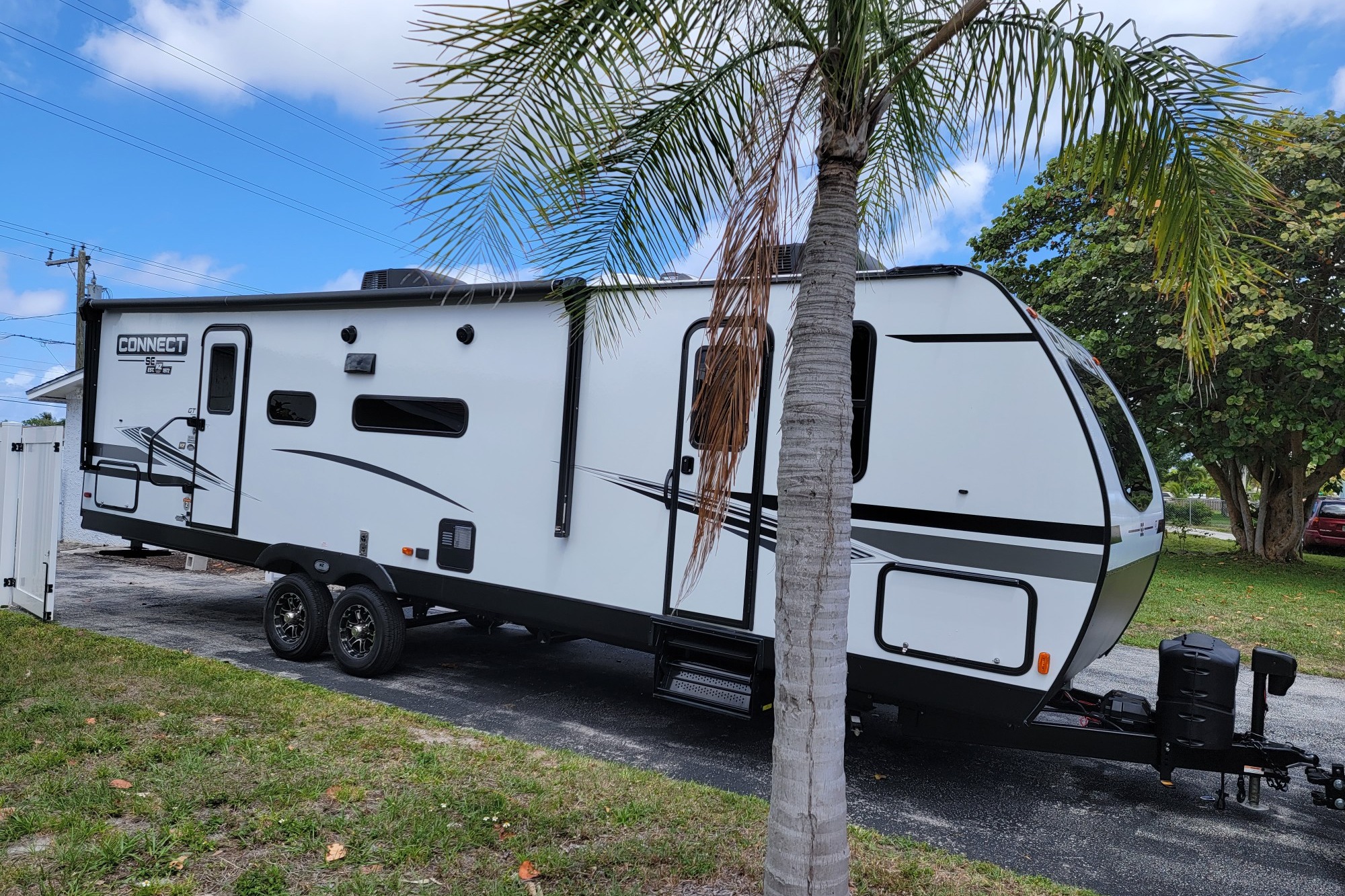Victor's KZ Connect  C281bhse Travel Trailer