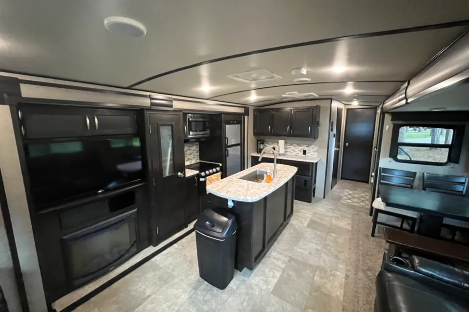 Grand Design Imagine 2970RL Travel Trailer