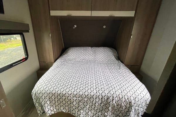 Kahrin's Grand Design Imagine 3170BH Travel Trailer -linens provided
