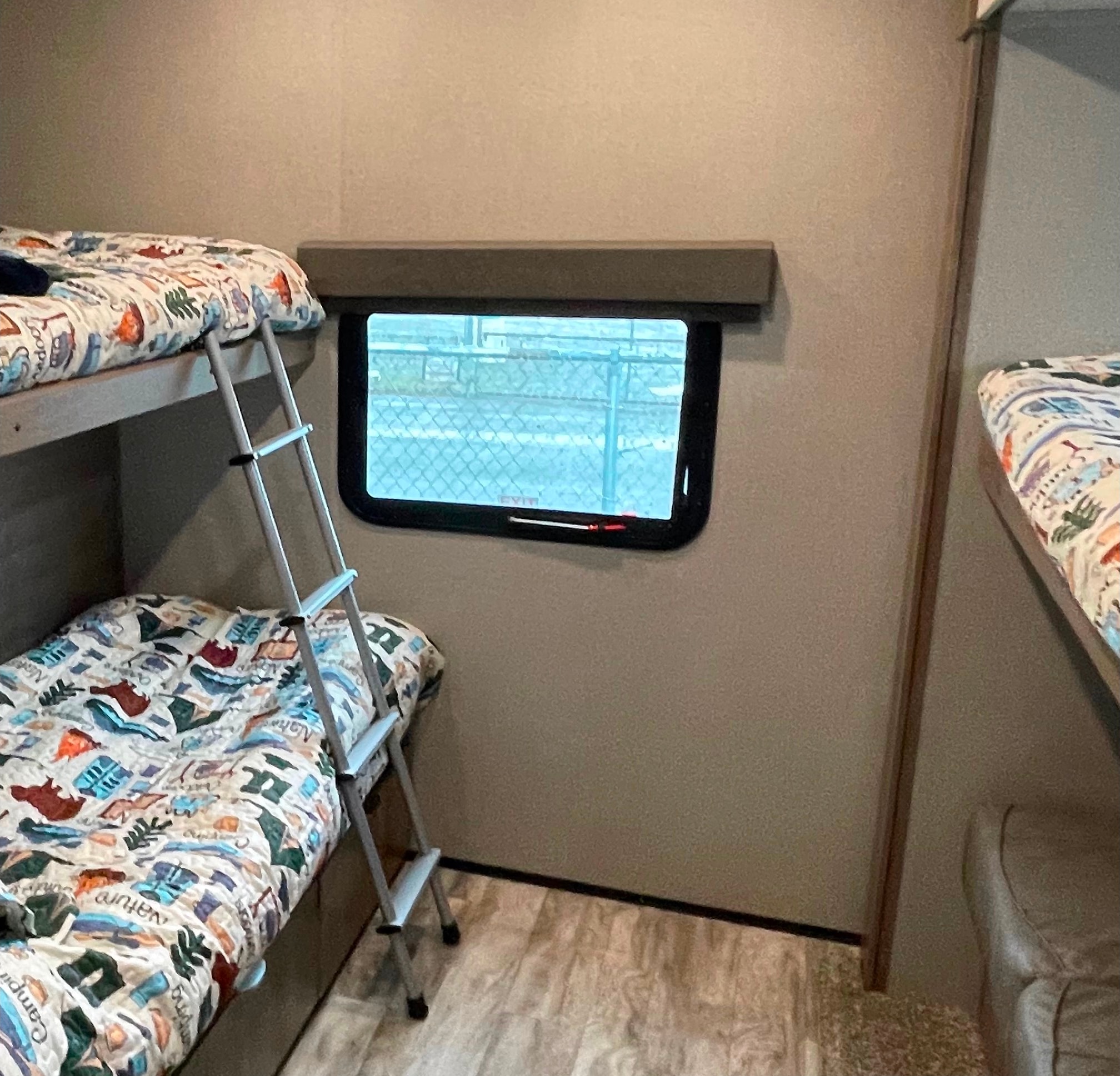 Kahrin's Grand Design Imagine 3170BH Travel Trailer -linens provided