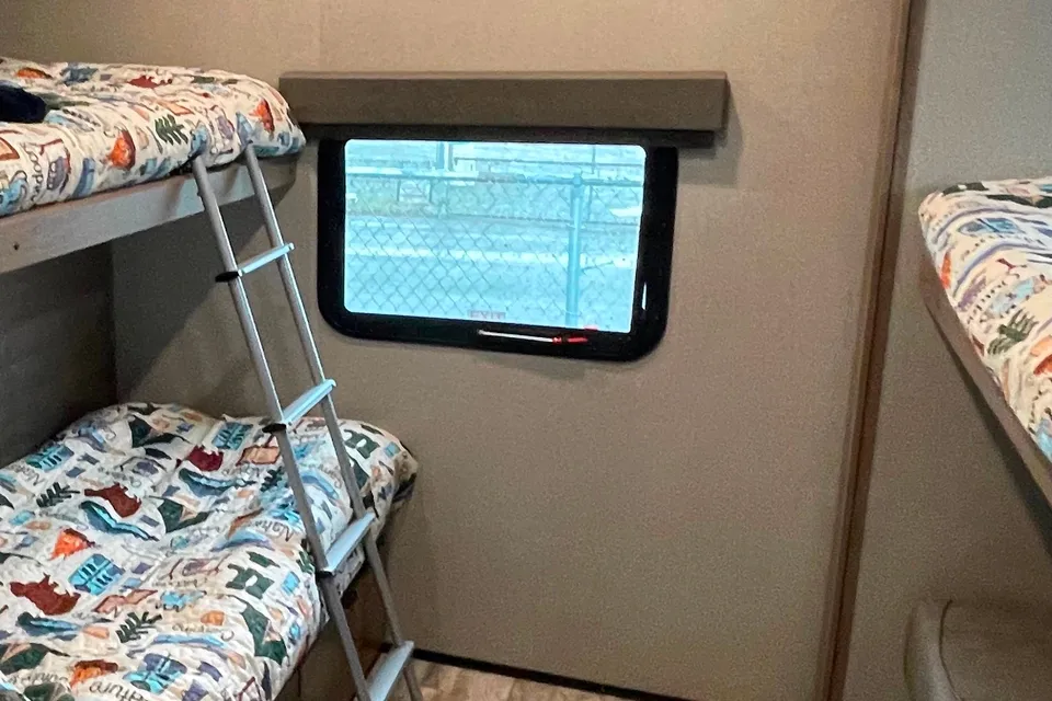Kahrin's Grand Design Imagine 3170BH Travel Trailer -linens provided
