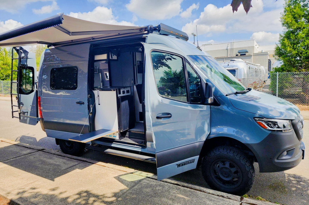 Duncan's Winnebago Revel 4x4 Class B